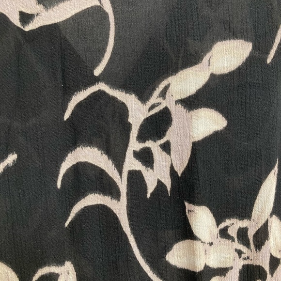 Roaman’s Floral 3/4 Sleeve Ruffled Blouse Size 20W - Picture 8 of 10